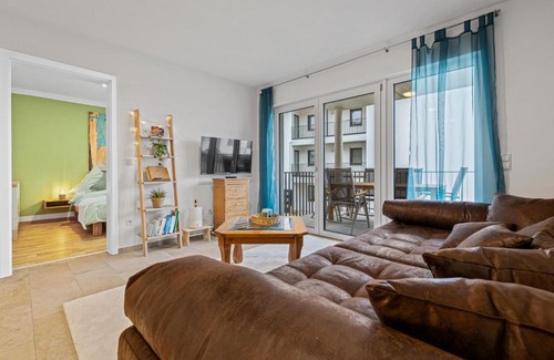Passau Apartment | Top-Rated Smurmelhomes Oase: Family-Friendly with Parking