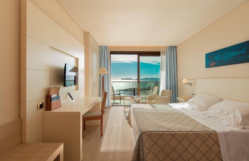 Alghero Hotel | Elegant Smy Carlos V Alghero: Rated 9/10 with Spa & Pool