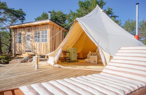Odkarby Other | Pet-Friendly Snäckö Canvas Hotell with Ocean Views & Breakfast