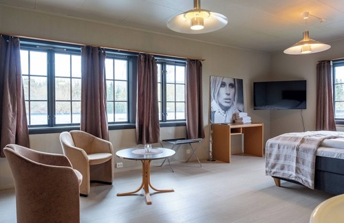 Snasa Hotel | Discover Comfort at Snåsa Hotell AS with Ocean Views