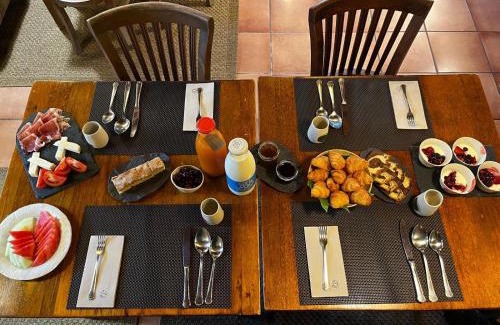 Teo Hotel | Pet Friendly Stay at Pazo de Adrán with Pool & Breakfast