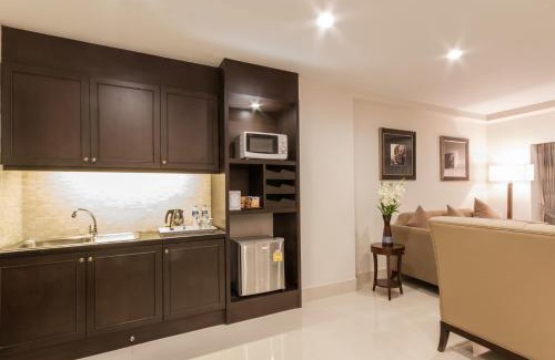 Central Pattaya Hotel | Relax at SN Plus Hotel - SHA Plus with Oceanfront Views