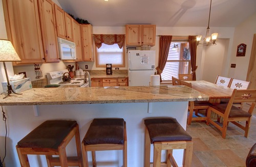 Mountain House Condo | Snake River 42: Top Rated Stay with Spa & Hot Tub