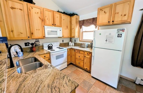 Mountain House Condo | Snake River 42: Top Rated Stay with Spa & Hot Tub