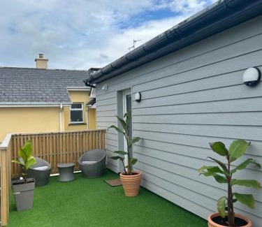 Sneem Apartment | Experience Sneem Studios: Family-Friendly Retreat with Cuisine