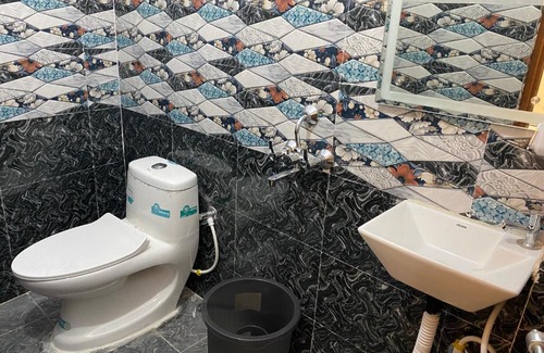 Malihabad Hotel | Snerola family hotel