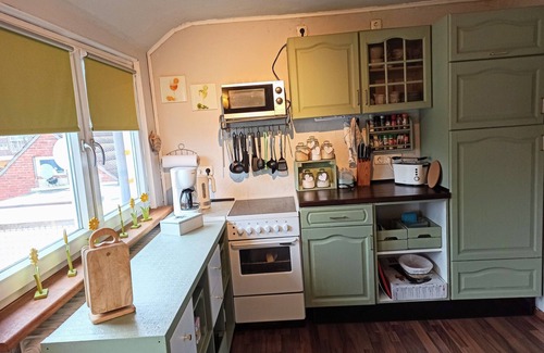 Wilhelmshaven Apartment | Cozy Harbor Retreat with Child-Friendly Amenities & 9.8 Rating