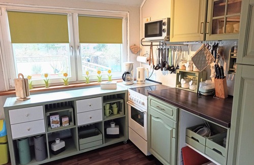 Wilhelmshaven Apartment | Cozy Harbor Retreat with Child-Friendly Amenities & 9.8 Rating
