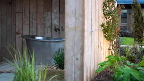 Bampton House | Discover Snipe Barn: Highly Rated with Pet-Friendly Amenities