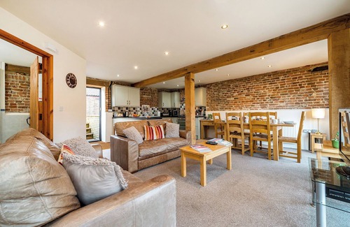 Beccles Cottage | Cozy SNIPE Cottage: Pet-Friendly Retreat in Wheatacre