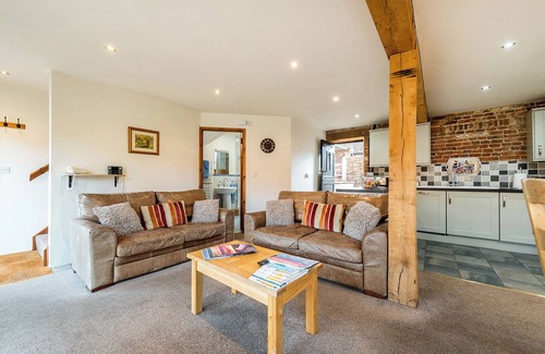 Beccles Cottage | Cozy SNIPE Cottage: Pet-Friendly Retreat in Wheatacre