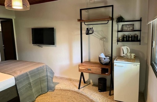 Beit Hillel House | Relaxing Snir River Resort with Pool and Family Amenities