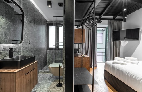 Monastiraki House | Discover Snob Athens: Family-Friendly Stay with Dining