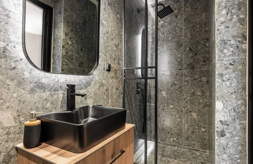 Monastiraki House | Discover Snob Athens: Family-Friendly Stay with Dining