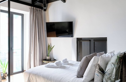 Monastiraki House | Discover Snob Athens: Family-Friendly Stay with Dining