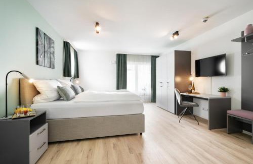 Furstenfeldbruck District Hotel | Pet-Friendly Snooze Apartments Alling with Great Amenities