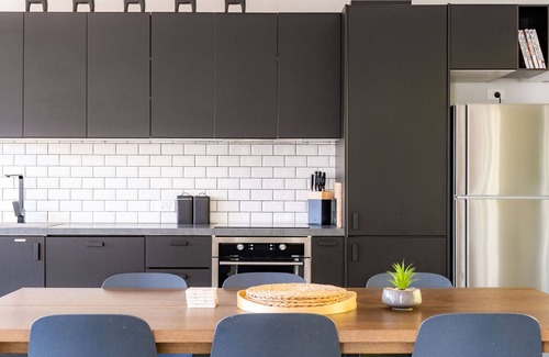 Vincentia Cottage | Snooze by Orion - Modern, stylish and pet friendly cottage by the beach