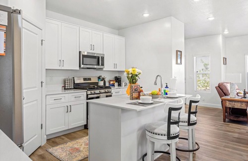 Ivins House | Snow Canyon Escape * Extended Stays * Furnished * Pool and Hot Tub