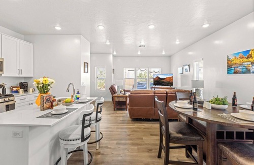 Ivins House | Snow Canyon Escape * Extended Stays * Furnished * Pool and Hot Tub
