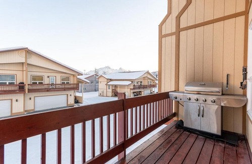 Valdez House | Experience the Snow Capital Suite with Sauna & Hot Tub