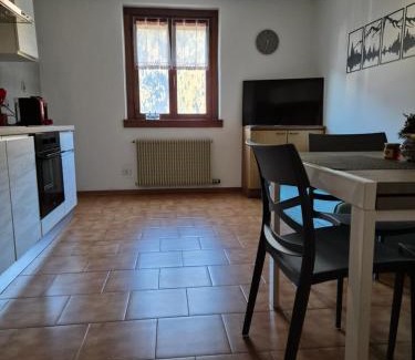 Giustino Apartment | Cozy Snow Home Apartment - Ideal for Families and Fun