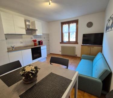 Giustino Apartment | Cozy Snow Home Apartment - Ideal for Families and Fun