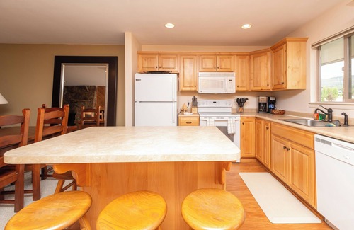 Winter Park Condo | Snow-Lover’s Escape: Ski Shuttle + Creekside Views