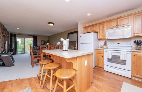 Winter Park Condo | Snow-Lover’s Escape: Ski Shuttle + Creekside Views
