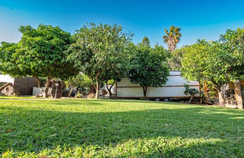 Merom HaGalil Cabin | Relax and Unwind at Snow Spa Caravan with Ocean Views