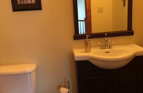 Silver Star Mountain Ski Chalet | Exceptional Comfort at Snow Yeti - 4-Star Family Retreat