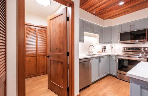 Blackcomb House | Relax at Snowberry by Outpost Whistler - Rated 9/10!