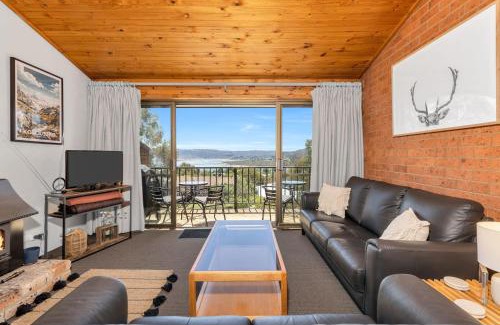 Jindabyne House | Family-Friendly Snowbird 1 Townhouse in Jindabyne