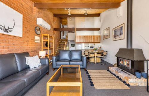 Jindabyne House | Family-Friendly Snowbird 1 Townhouse in Jindabyne