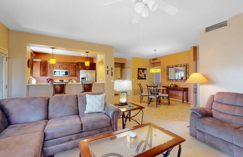 Rancho Vistoso Condo | Perfect Snowbird Condo with Heated Pool and Gym Access