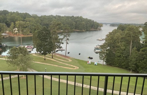 Dadeville Condo | Comfortable Getaway for Snowbirds with Pool Access