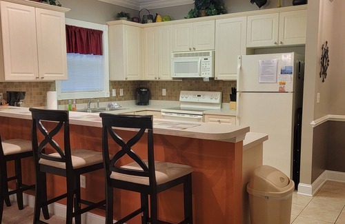 Central Myrtle Beach Condo | Guest Rated 10/10: Magnolia Pointe Condo with Lake View