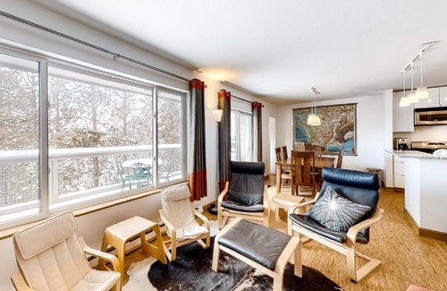 Fraser Hotel | Family-Friendly Retreat at Snowcap Pines Awaits You