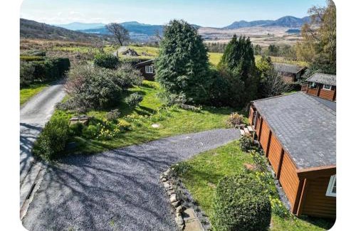 Bronaber Apartment | Mountain View Retreat: Guest Rated 10/10 & Pet Friendly