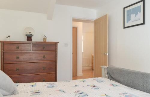 Fishguard House | Discover Snowdrop Cottage: Pet & Child Friendly Retreat