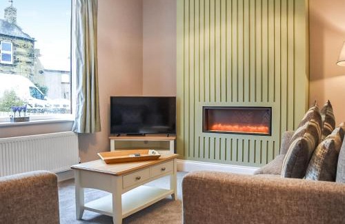 North Sunderland House | Inviting Snowdrop Cottage: Family & Pet-Friendly Retreat