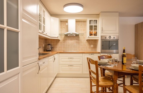 Zermatt Apartment | Snowflake Family Apartment: Ski In & Enjoy Pet-Friendly Fun
