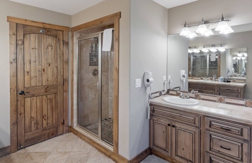 Steamboat Springs House | Perfect Snowflake Getaway with Private Hot Tub & Spa