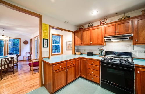 Glacier Cabin | Cozy Snowline Cabin #51 - Perfect for Family Getaways