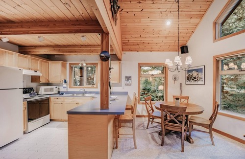 Glacier Cabin | Pet-Friendly Snowline Cabin #75 with WiFi & Cozy Fireplace