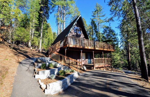 Arnold Cabin | Discover Brown Bear Hideaway: Cozy Retreat with Ocean View