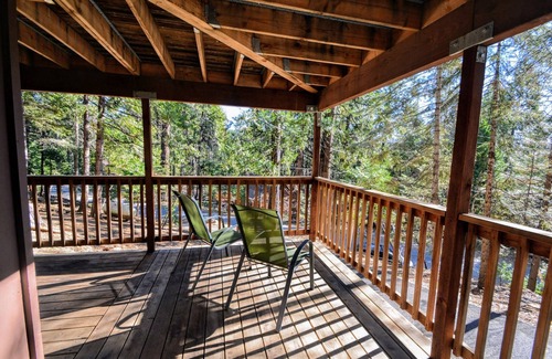 Arnold Cabin | Discover Brown Bear Hideaway: Cozy Retreat with Ocean View