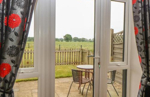 East Dereham House | Discover Comfort at Snowy Owl Barn | 4-Star Rated Stay