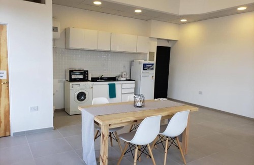 San Rafael Apartment | Inviting Snowy Penthouse for 5 in Prime Location