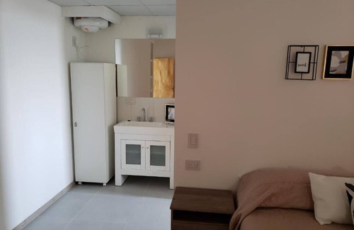 San Rafael Apartment | Inviting Snowy Penthouse for 5 in Prime Location