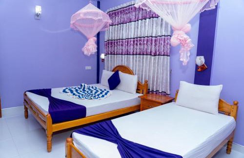 Trincomalee House | SNP Star Guest House: Family-Friendly Stay with Spa Amenities